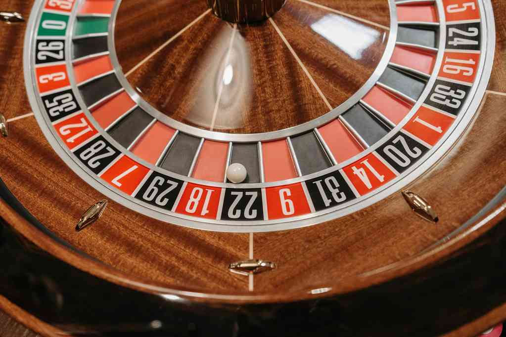 Come i Casinò Online Bilanciano Intrattenimento e Rischio: Una Guida Completa