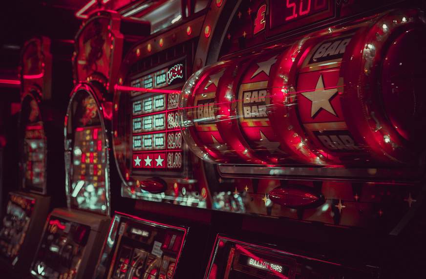 The Future of Gambling: Key Trends Shaping the Online Casino Industry in 2024